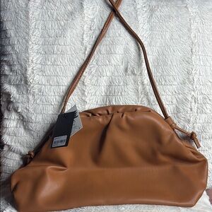Elegant Brown Crossbody to Clutch Bag Sleek Design